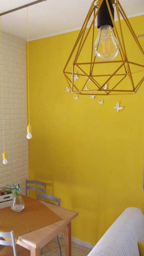 Yellow House Cir 12040 Cassano Magnago Ngoại thất bức ảnh