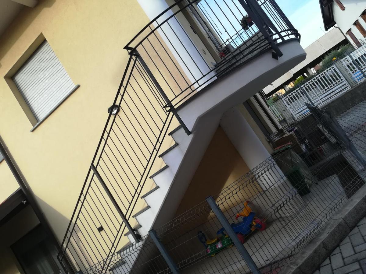 Yellow House Cir 12040 Cassano Magnago Ngoại thất bức ảnh